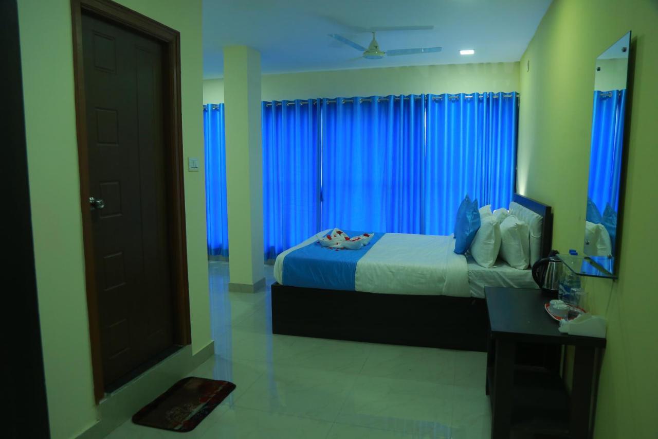 Hotel Sky Park Shamshabad Extérieur photo